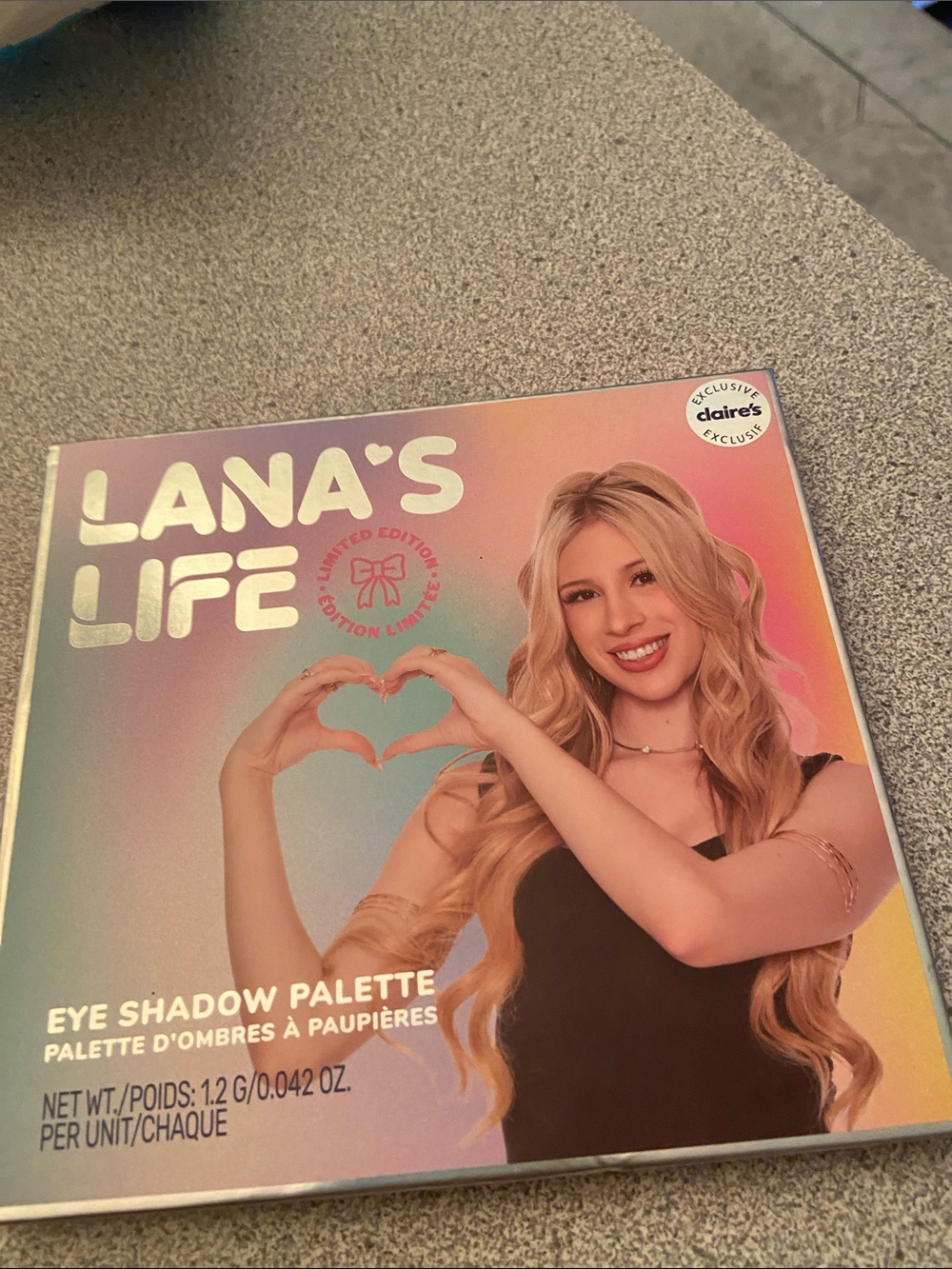 Claire's Lana's Life Holographic Pink & Peach Eye Shadow Palette